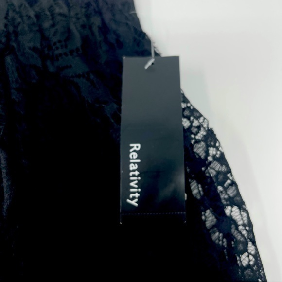 Relativity Black‎ Lace Lined Elastic Waist Skirt NWT Handkerchief Size Large - Picture 8 of 9